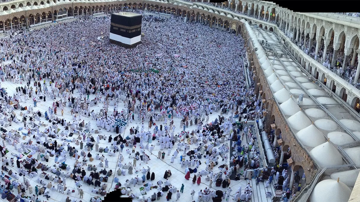 Grand Mosque in Makkah has 120 prayer rooms and 12,000 Zamzam water containers