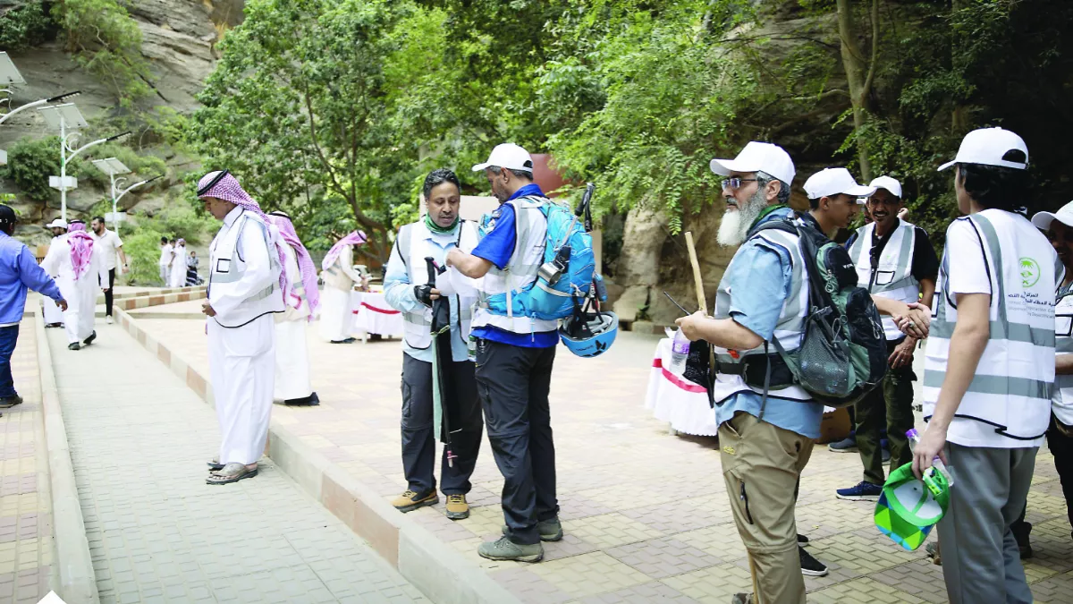 “Walking in Nature’s Embrace” initiative; two-day event saw more 100 hiking and mountain climbing enthusiasts explore nature 