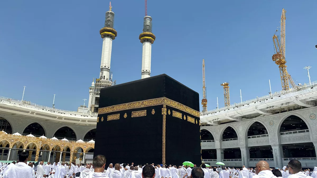 Grand Mosque in Makkah has been fitted with 25,000 new carpets for Ramadan