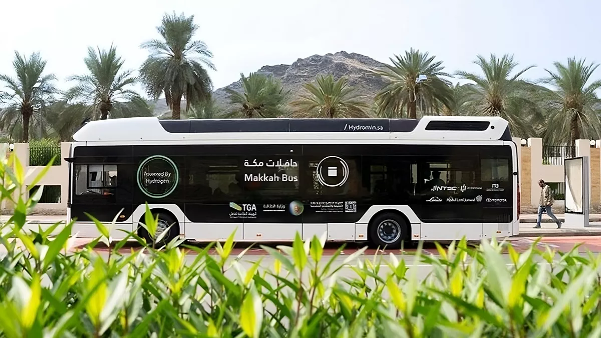 Second trial of a hydrogen fuel cell-powered bus was launched in Makkah