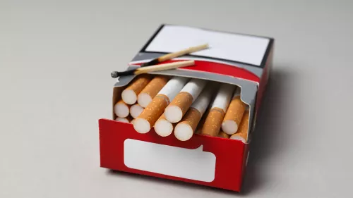 Saudi Arabia sets strict requirements for shops selling tobacco products 