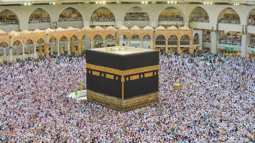 Domestic pilgrims must carry their digital card on their smart phones while entering Makkah and moving within the holy sites