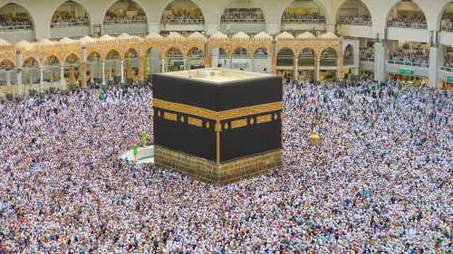 Thousands of Hajj pilgrims started performing the ritual of Tawaf Al-Qudum on Thursday evening