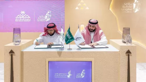 Memorandum of cooperation signed to support falconry and establish amateur clubs through Hawi, the national hobbies portal