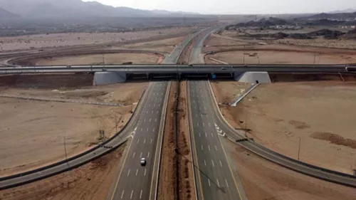 Ministry of Transport and Logistics announced completion of third phase of direct road between Jeddah and Makkah 