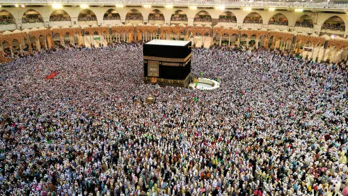 Saudi Arabia’s King Salman approved the hosting of 1,000 pilgrims from 66 countries to perform Umrah